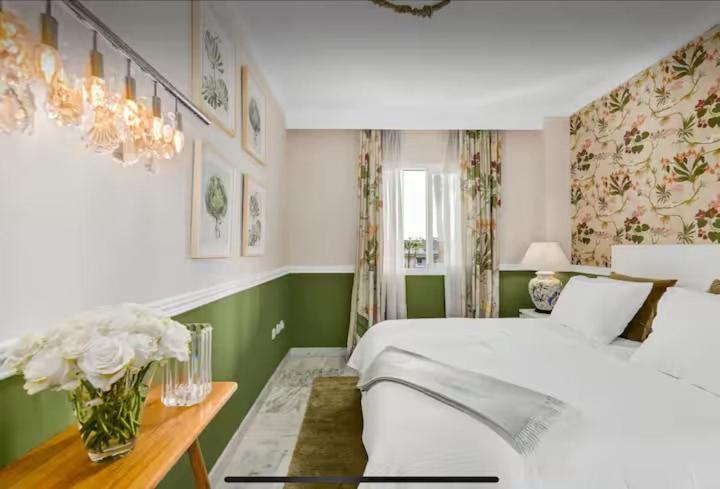 C127 Luxurious Designer Walk To Puerto Banus Apartamento
